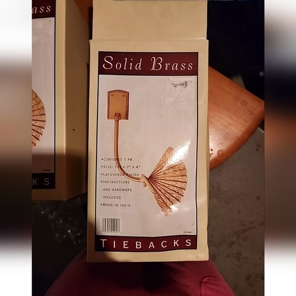 Vintage Asian gold tiebacks with box (open box not used) - Picture 1 of 2